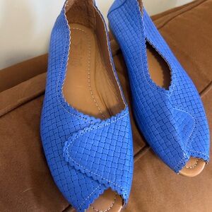 Women’s Mather open toe shoe- M
All leather- brand new- 8.5